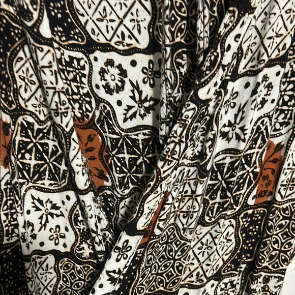 Beautiful Robe - Picture 3 of 6